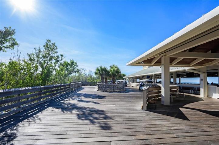 780  Bentwater  CIR, Naples, FL 34108