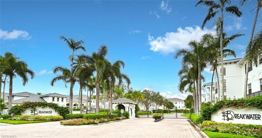 780  Bentwater  CIR, Naples, FL 34108