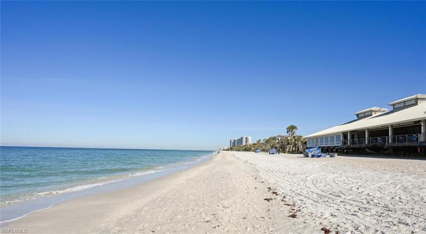 780  Bentwater  CIR, Naples, FL 34108
