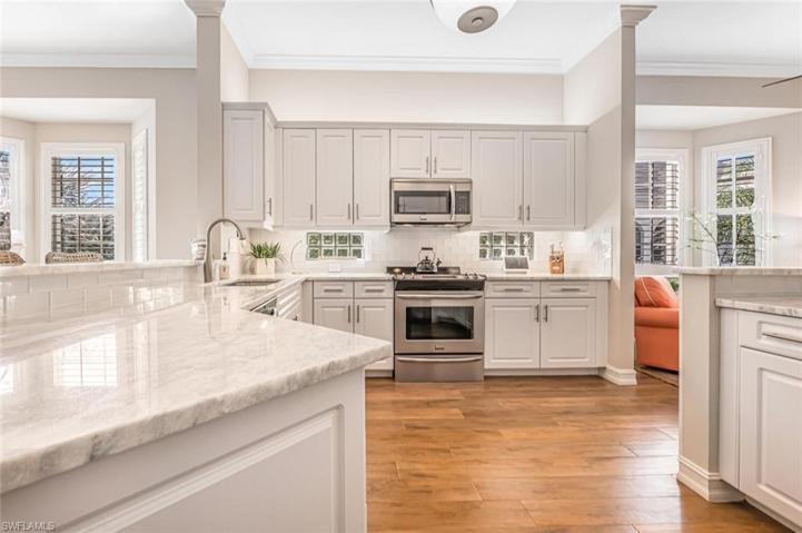 780  Bentwater  CIR, Naples, FL 34108