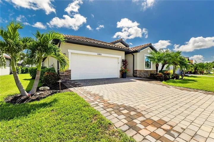 11921 Arbor Trace Dr, Fort Myers, Florida 33913