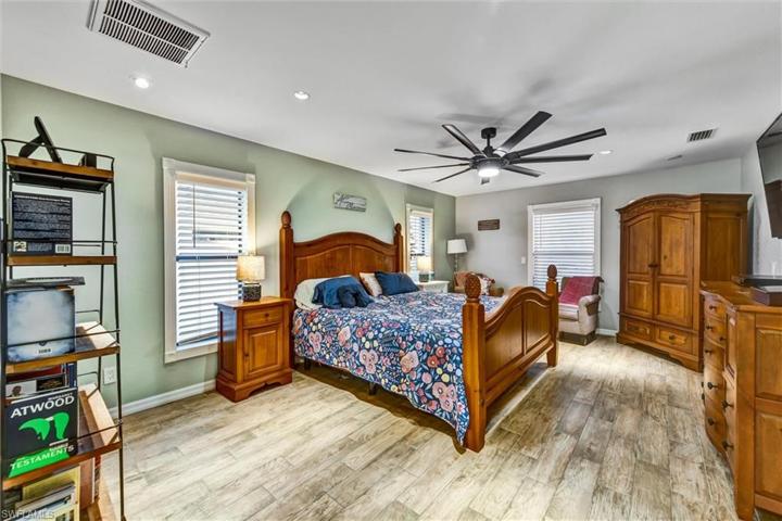 Spacious Main Bedroom