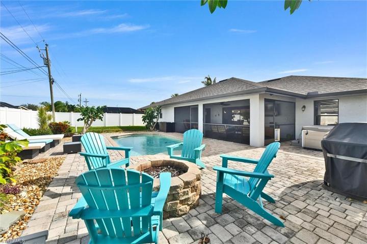 Fire Pit/Pool Area