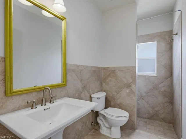 100  Lamplighter  DR, Marco Island, FL 34145