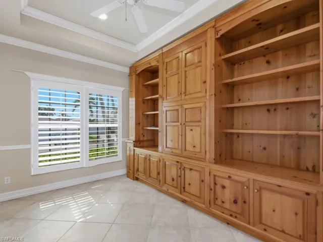 100  Lamplighter  DR, Marco Island, FL 34145