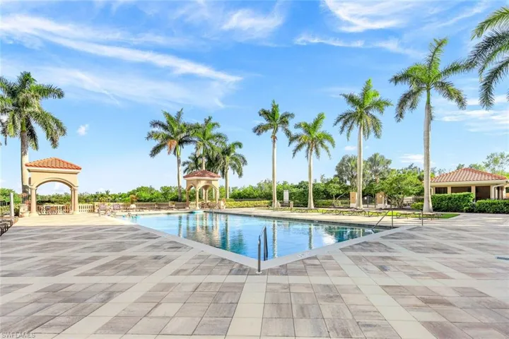 1060  Borghese  LN, Naples, FL 34114