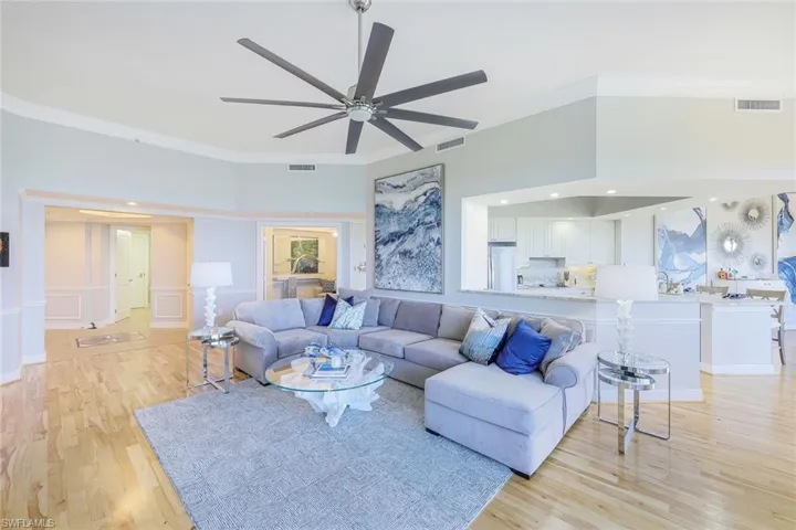 1060  Borghese  LN, Naples, FL 34114