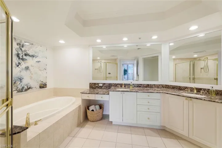 1060  Borghese  LN, Naples, FL 34114