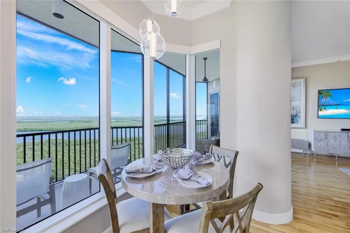 1060  Borghese  LN, Naples, FL 34114