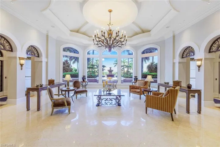 1060  Borghese  LN, Naples, FL 34114