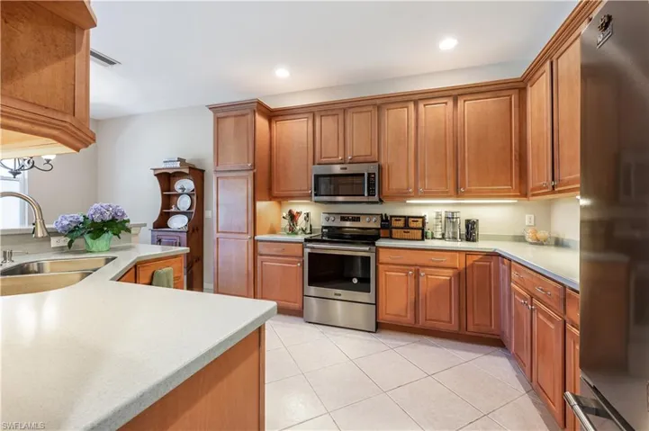 3911 Aurora Ct, Naples, Florida 34116
