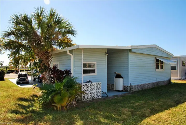 7 Nicklaus Blvd, North Fort Myers, Florida 33903