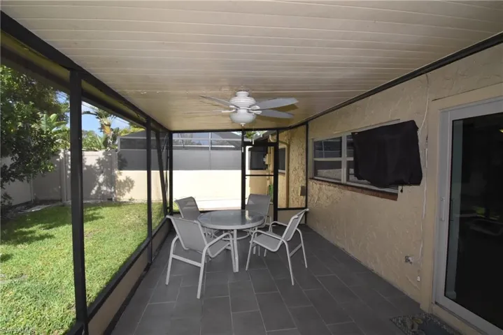 712 102nd Ave N, Naples, Florida 34108