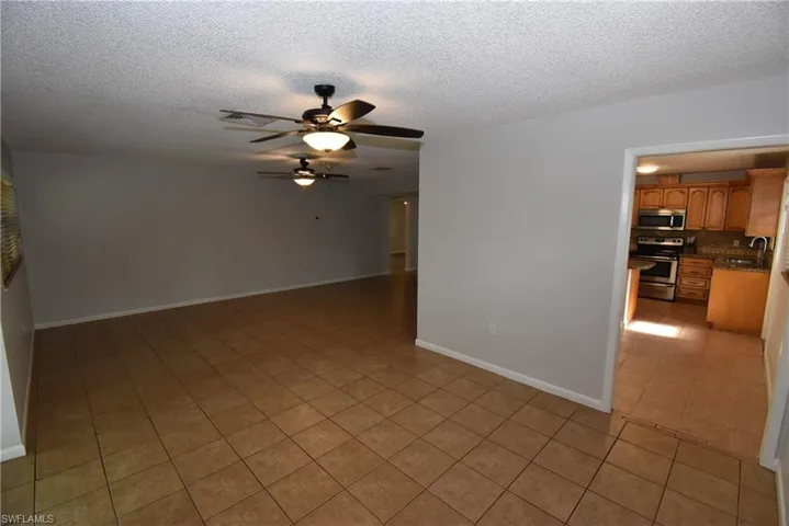 712 102nd Ave N, Naples, Florida 34108
