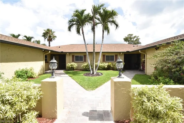 712 102nd Ave N, Naples, Florida 34108