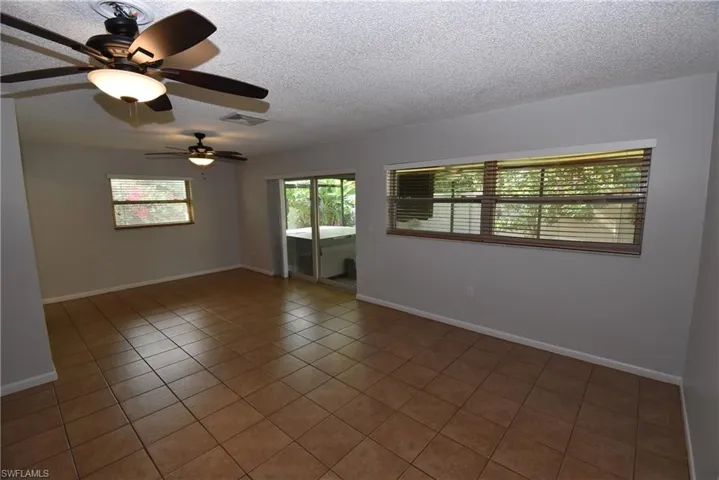 712 102nd Ave N, Naples, Florida 34108