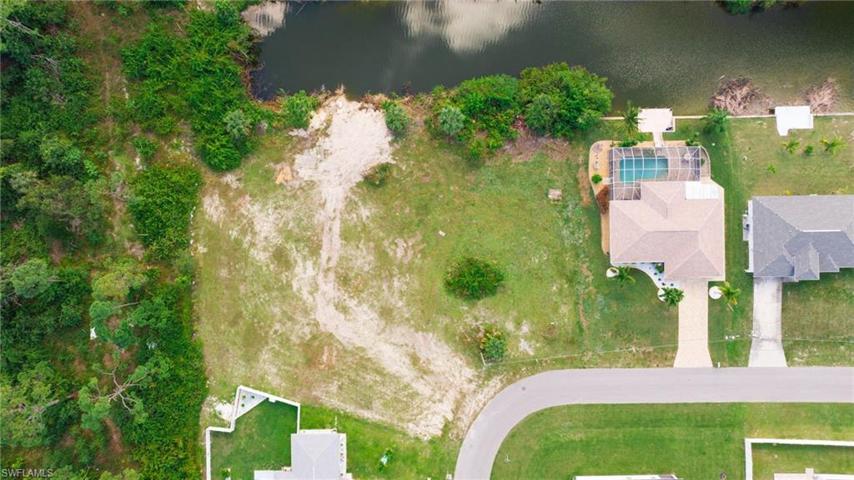 1202 NW 2nd  TER, CAPE CORAL, FL 33993