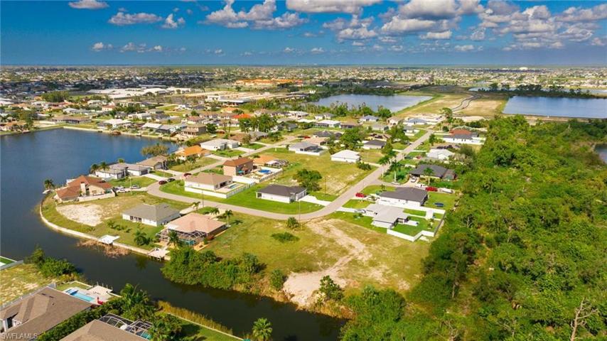 1202 NW 2nd  TER, CAPE CORAL, FL 33993