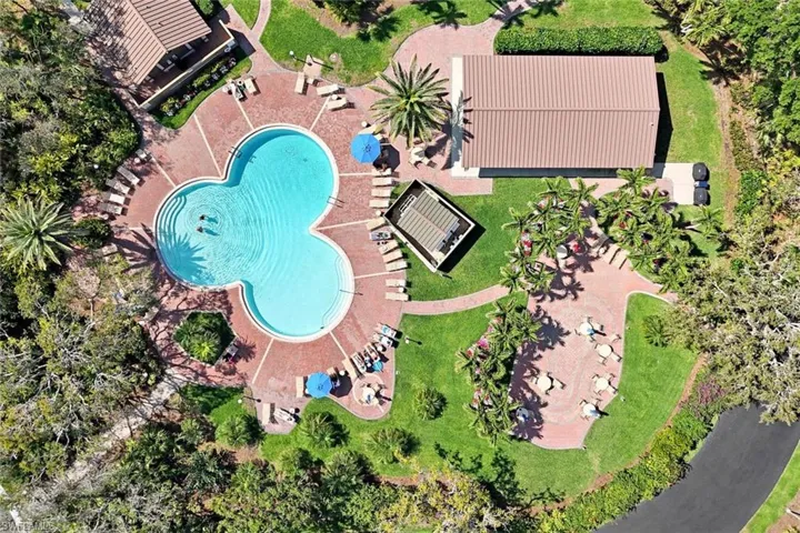 Large Wedgewood Community Pool..