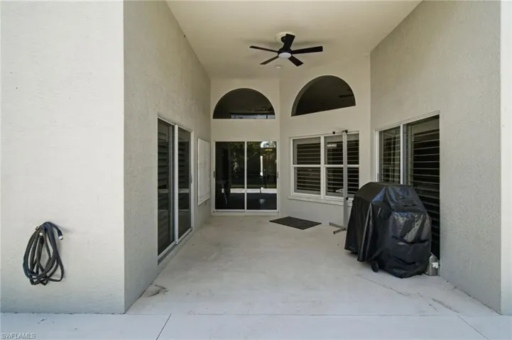 6988 Burnt Sienna Cir, Naples, Florida 34109