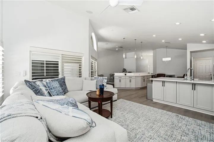 6988 Burnt Sienna Cir, Naples, Florida 34109