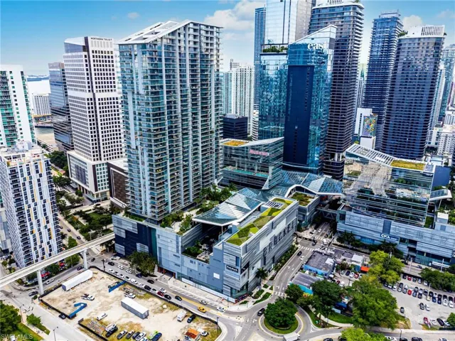 68 SE 6TH  ST, Miami, FL 33131