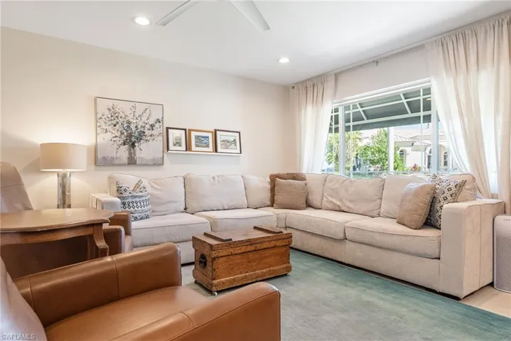 2025 SE 39th  ST, Cape Coral, FL 33904