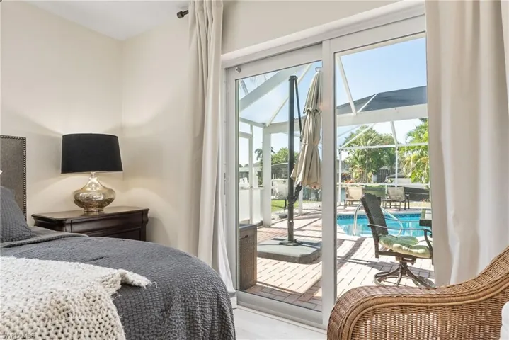 2025 SE 39th  ST, Cape Coral, FL 33904