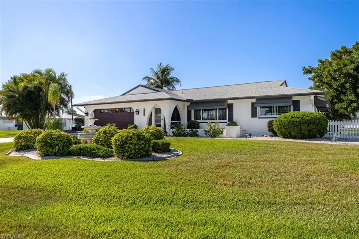 2025 SE 39th  ST, Cape Coral, FL 33904
