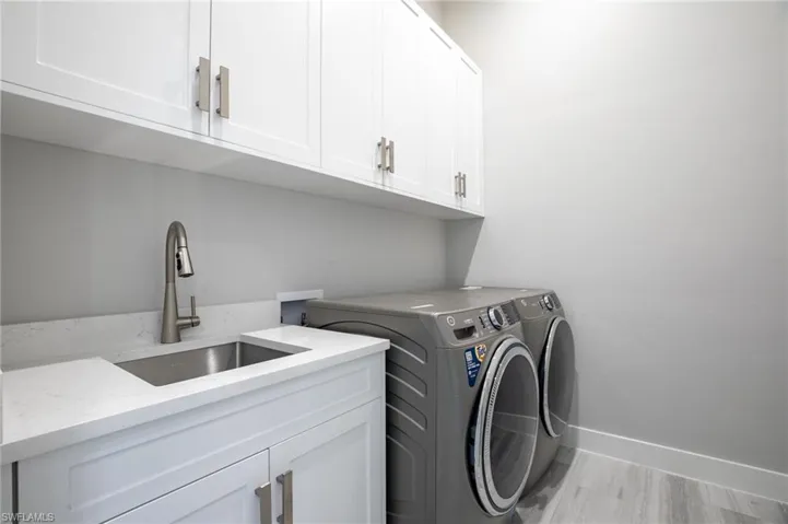 Fabulous laundry room behind the kitchen