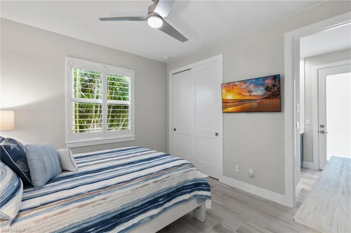 Ensuite guest bedroom, with bath that connects to pool area