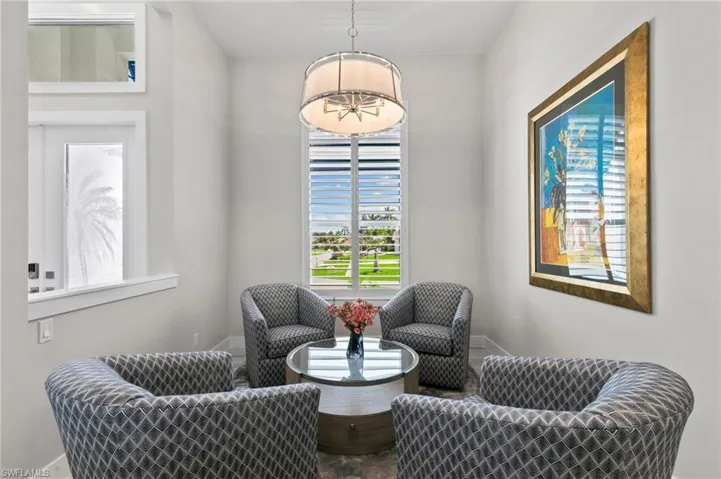 Front sitting area