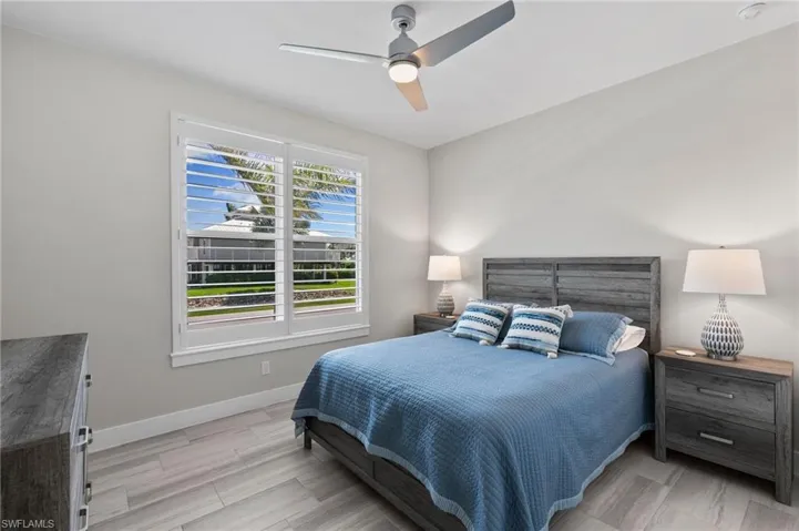 Guest, Measures 12'8 by 11', more plantation shutters