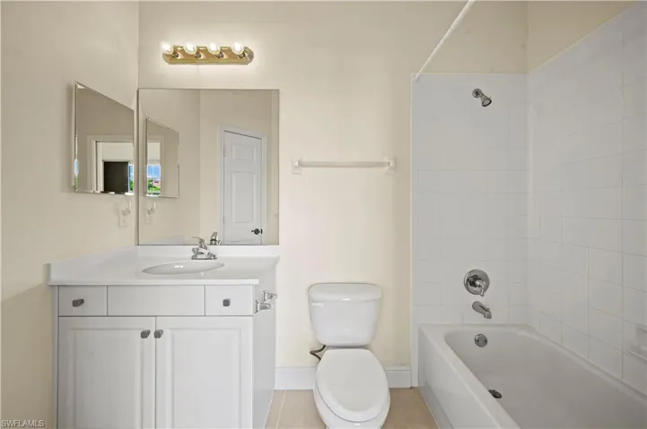14101  Cambridge  DR, Fort Myers, FL 33912