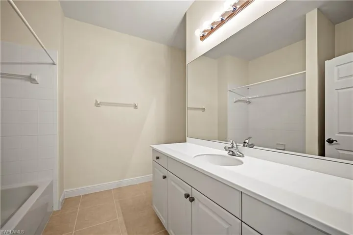 14101  Cambridge  DR, Fort Myers, FL 33912