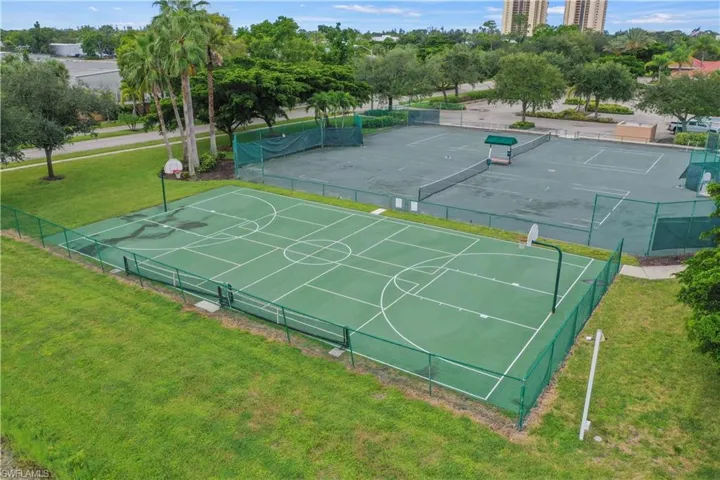 14101  Cambridge  DR, Fort Myers, FL 33912