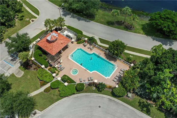 14101  Cambridge  DR, Fort Myers, FL 33912