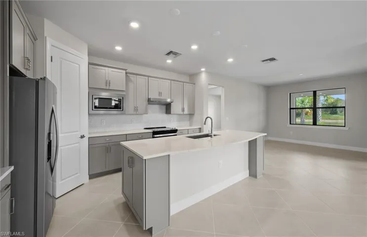 Kitchen island