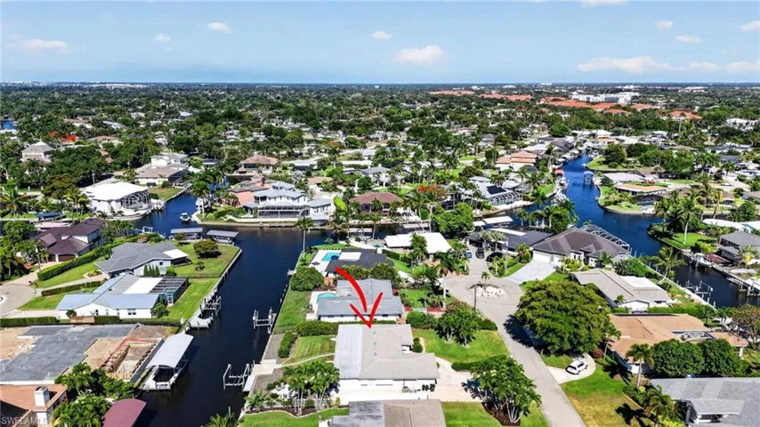 397  Parkway  CT, Fort Myers, FL 33919