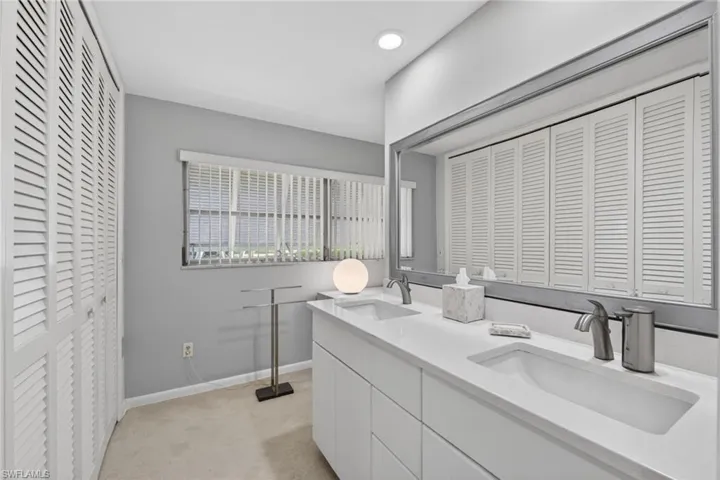397  Parkway  CT, Fort Myers, FL 33919