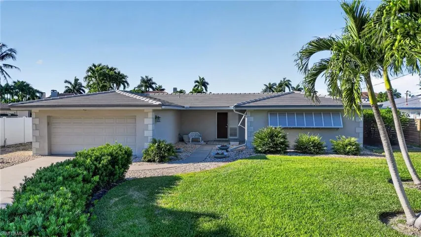 397  Parkway  CT, Fort Myers, FL 33919