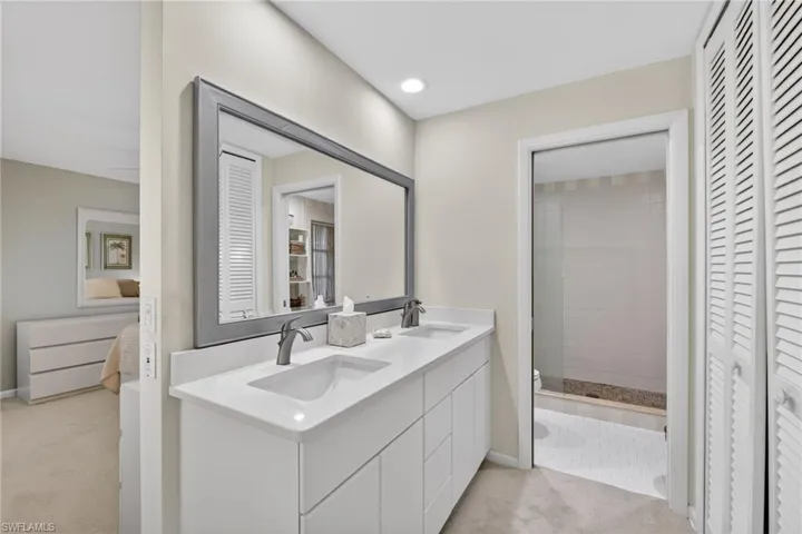 397  Parkway  CT, Fort Myers, FL 33919