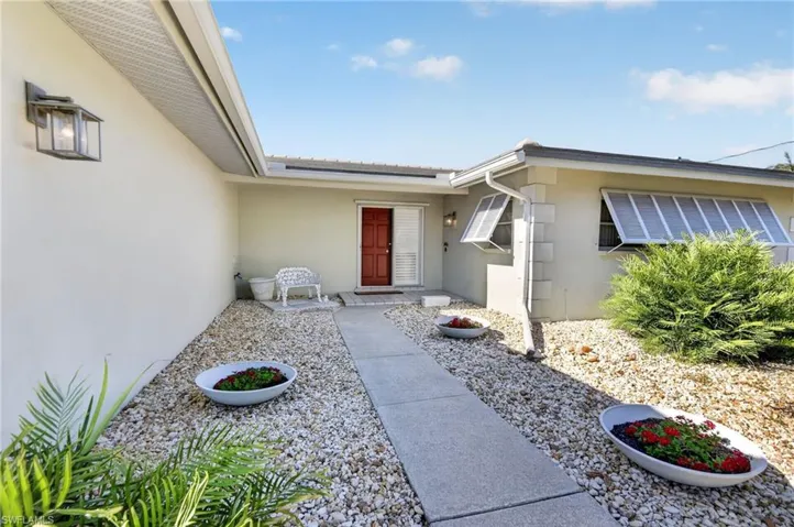 397  Parkway  CT, Fort Myers, FL 33919