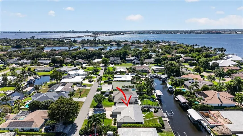 397  Parkway  CT, Fort Myers, FL 33919