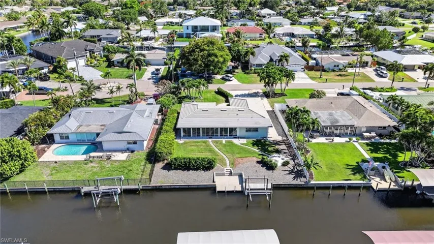 397  Parkway  CT, Fort Myers, FL 33919