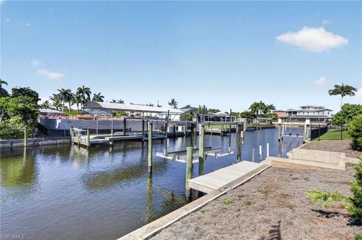 397  Parkway  CT, Fort Myers, FL 33919