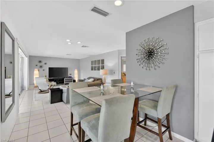397  Parkway  CT, Fort Myers, FL 33919