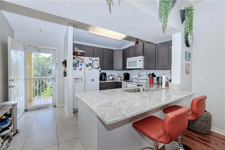 8294 Key Royal Cir 1633, Naples, Florida 34119