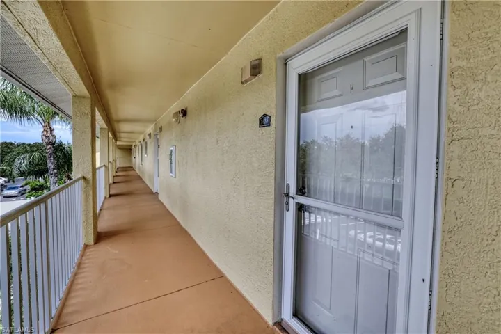 8294 Key Royal Cir 1633, Naples, Florida 34119