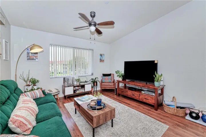 8294 Key Royal Cir 1633, Naples, Florida 34119